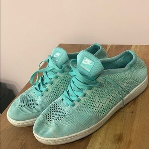 Nike Men’s Aqua Mesh Sneakers